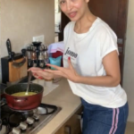 malaika-arora-cooking